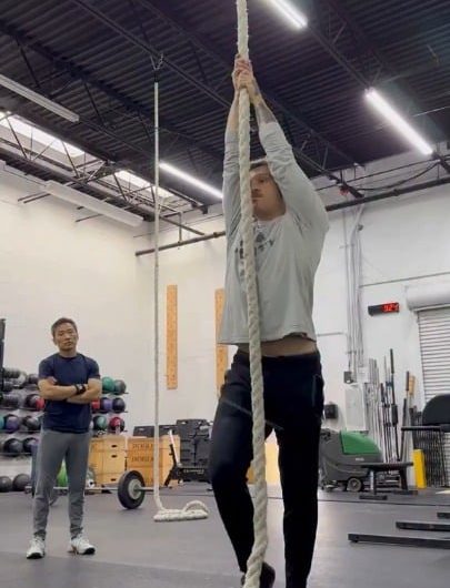 A slightly easier way to climb a rope