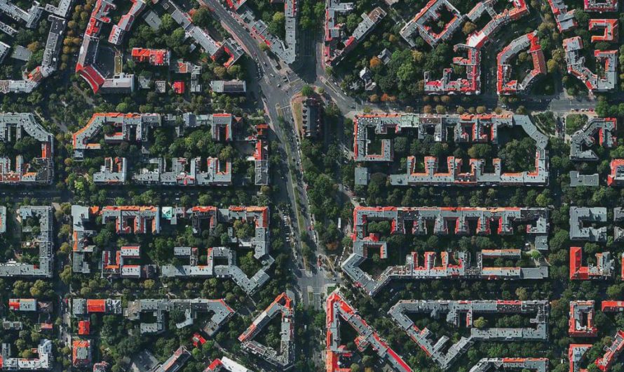 Aerial view of a well-ordered Berlin suburb.