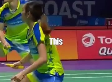 Badminton racket change mid-rally