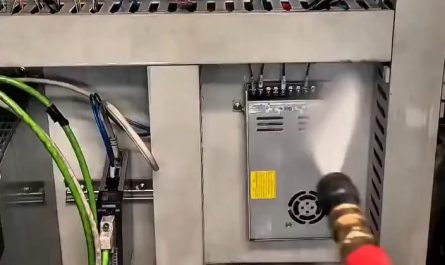 Cleaning electronics with hydrofluroether-based cleaner