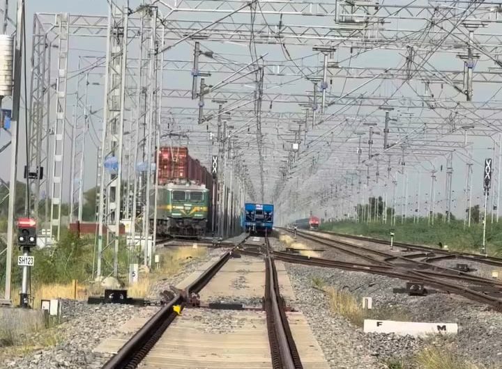 Double Decker Electric Frieght Train