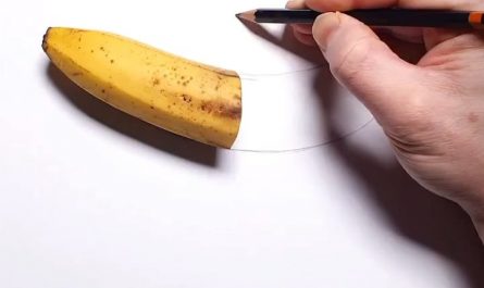 Drawing a Banana Next to a Real Banana