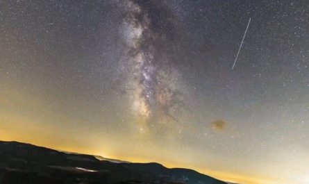 Earth's rotation visualized in a stunning timelapse that follows a fixed point in the sky.