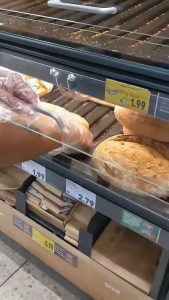 German bread cutter
