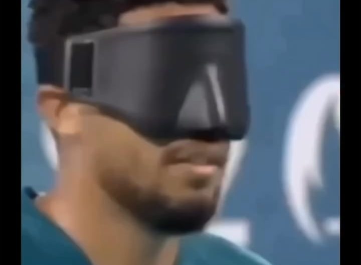 How blind players take penalty kicks