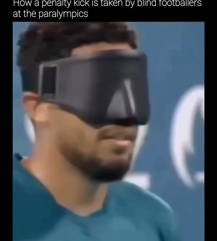 How blind players take penalty kicks