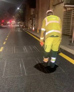 How road lines are painted in the uk