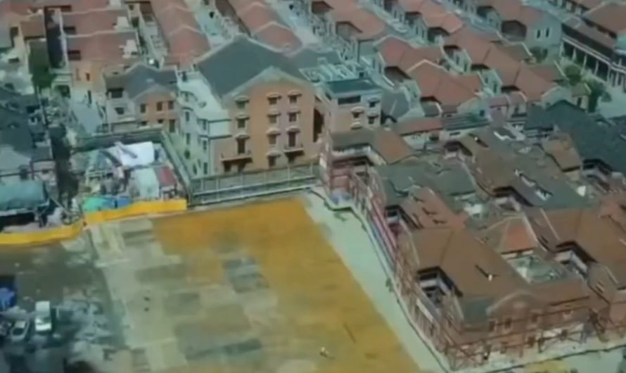 In Shanghai, a 100-year-old, 7,500-ton historical city block was temporarily relocated using 432 “walking robots”