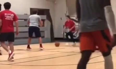 Jordan’s signature shimmy