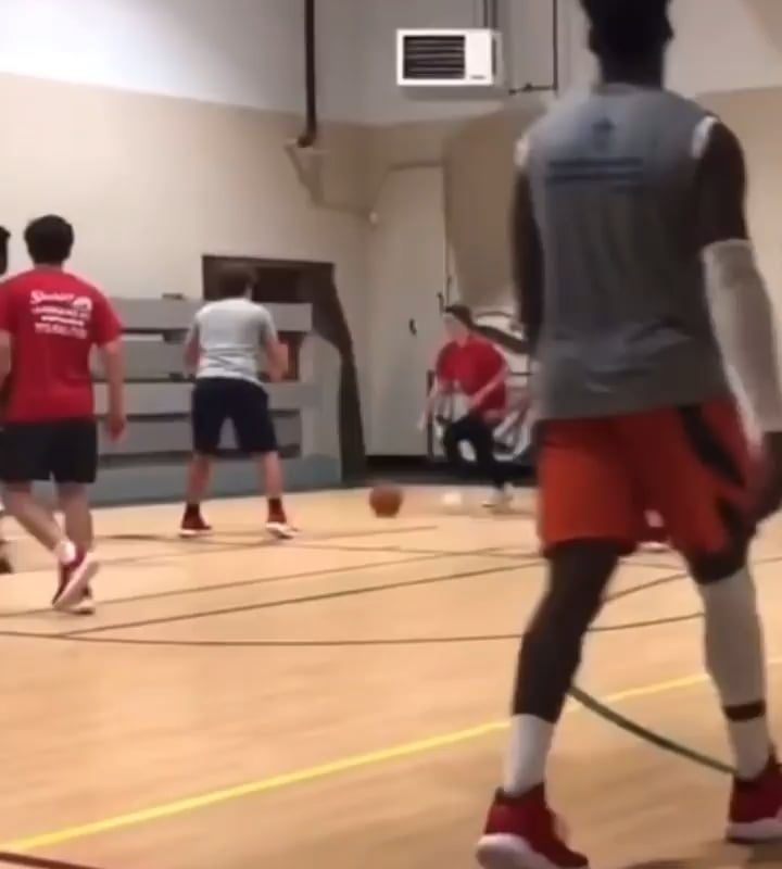 Jordan’s signature shimmy