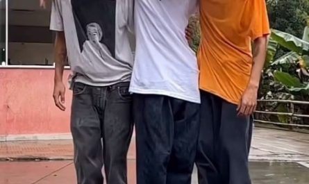 Kickflip threesome