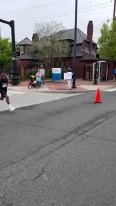 Man wins the Delaware Marathon by outsprinting his opponent who was celebrating, thinking he had secured the win
