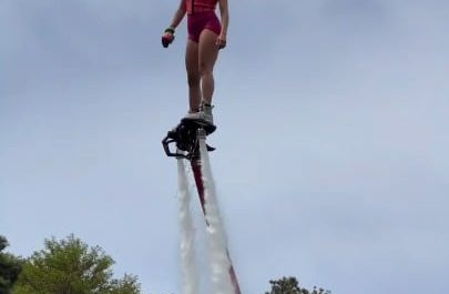Next level water show #flyboard #flyboardgirls #extreme #watersport #flyboardshow