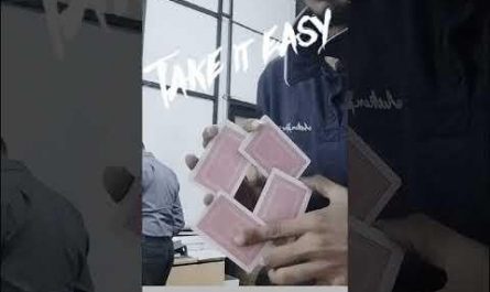 One-handed Judo Flip. This shit next fuckin level or what? 🔥