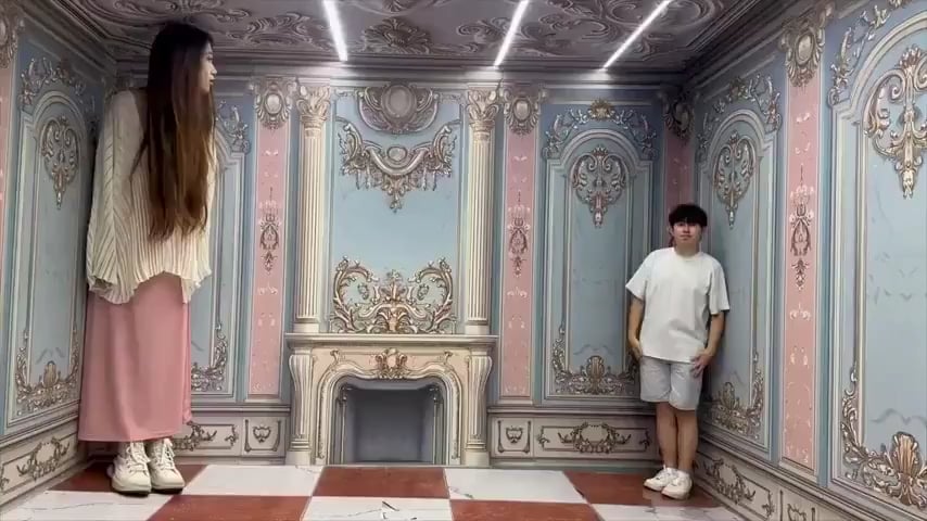 Optical illusion of Ames room