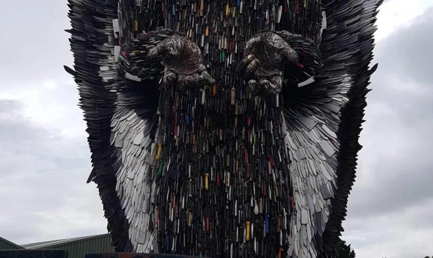 Over 100,000 Confiscated Knives Were Used to Create This Knife Angel Statue