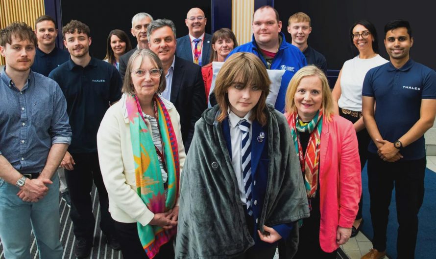 Rebecca Young Named ‘Girl of the Year’ After Inventing Groundbreaking Solar-Powered Heated Blanket to Save Lives on Glasgow Streets
