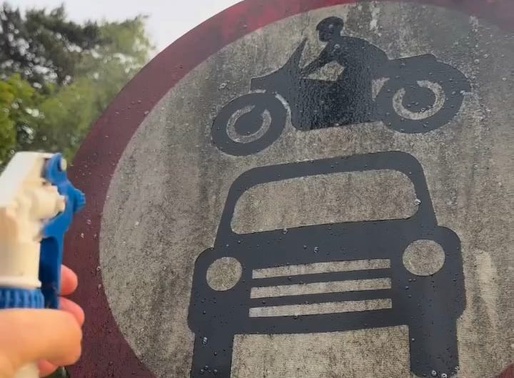 Satisfying clean up of sign board