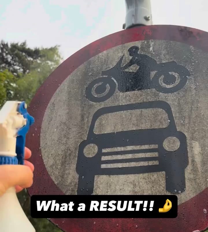 Satisfying clean up of sign board