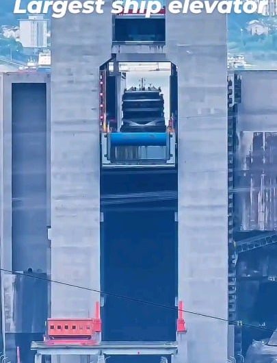 Ship elevators in the Three Gorges Dam, China