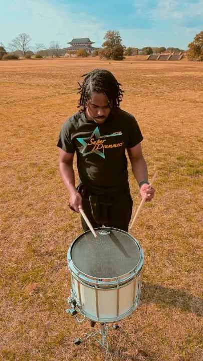 Smooth snare drum tricks