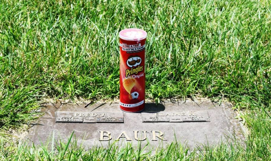 Some of the ashes of the creator of the Pringles can, Fred Baur, were buried in a Pringles can, at his request.