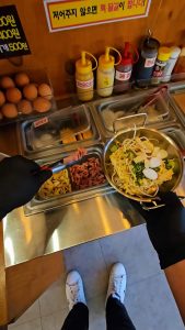 South Korean 24 HOUR Unmanned Ramen Store