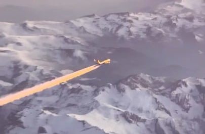 Stunning Sunset video taken from cockpit of a plane!