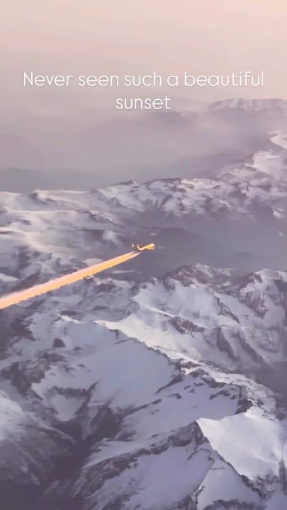 Stunning Sunset video taken from cockpit of a plane!