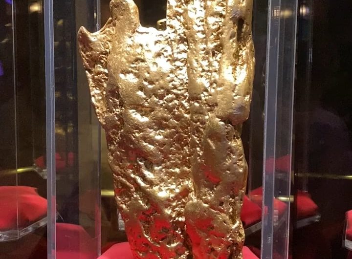 The “Hand of Faith” is 27.2 kg golden nugget discovered in Wedderburn, Australia. Found by amateur prospector Kevin Hillier using a basic metal detector, it remains the largest gold nugget ever found with a detector and the second-largest overall.