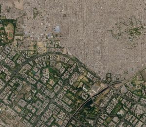 The divide between the 'Haves' and 'Hav Nots' in the city of Delhi, India