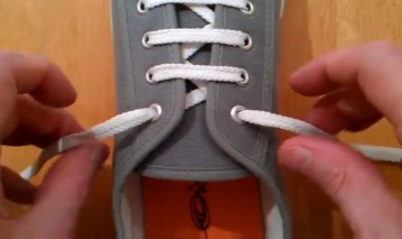 The fastest shoelace knot, also known as the Ian knot. You can tie with this in a second or less.