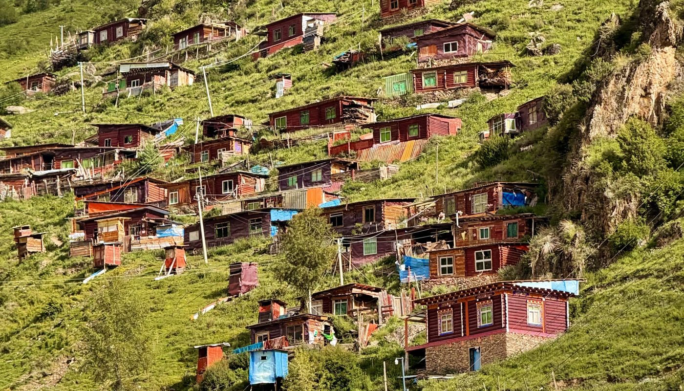The location of Tibetan monks’ residencies proves they aren’t scared of heights, as long as they get to be close to the monastery of their liking. [OC]
