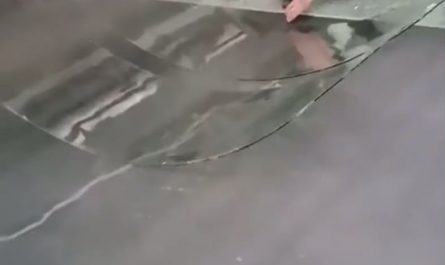 The way broken glass flops