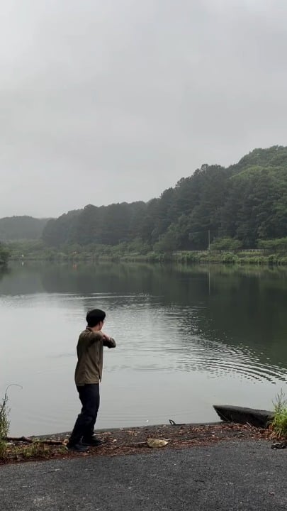 The way this stone skims across the water
