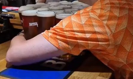 This Dutch fan carried 26 pints by himself after refusing a tray