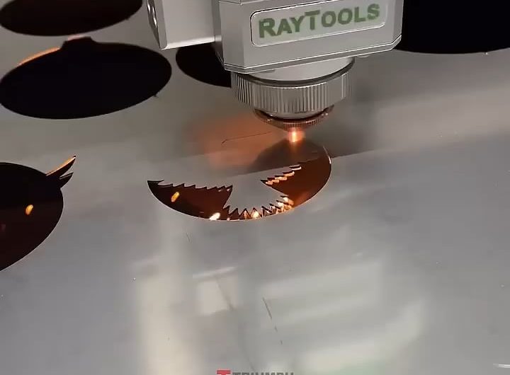This Laser Cutting Machine