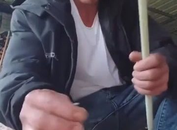 This guy's hammer handling is impressive