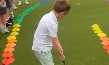 This kid made an unbelievable putt