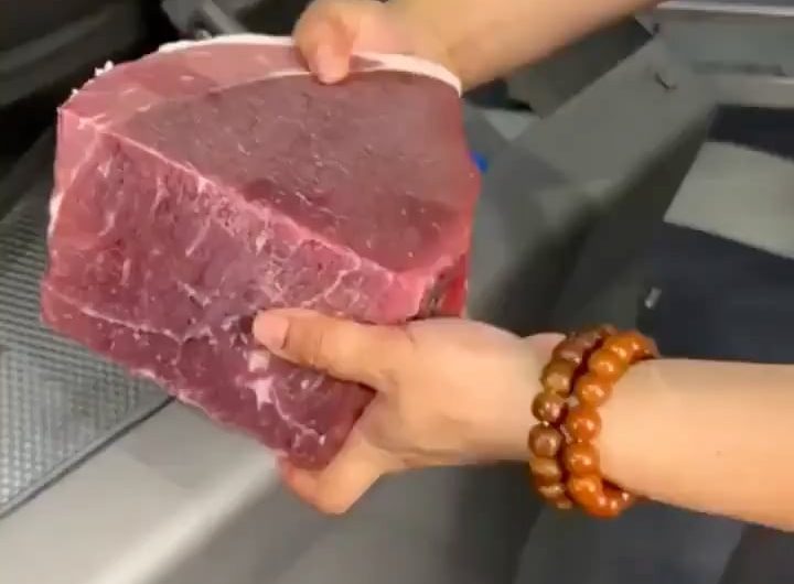 This meat slicer