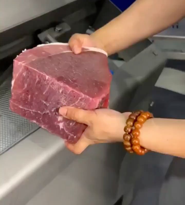 This meat slicer
