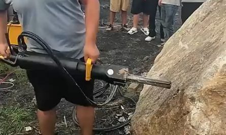 This rock splitter