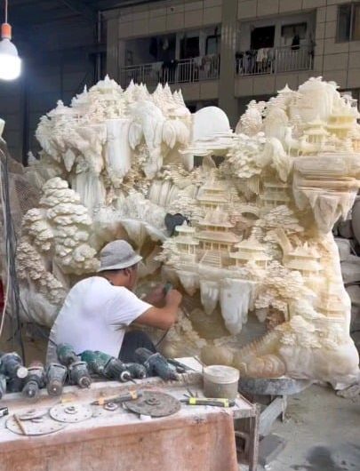 White jade carving in China