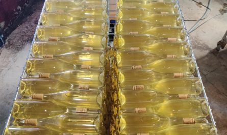 Wine bottles stacking