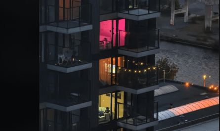 the colour gradient of these 3 apartments