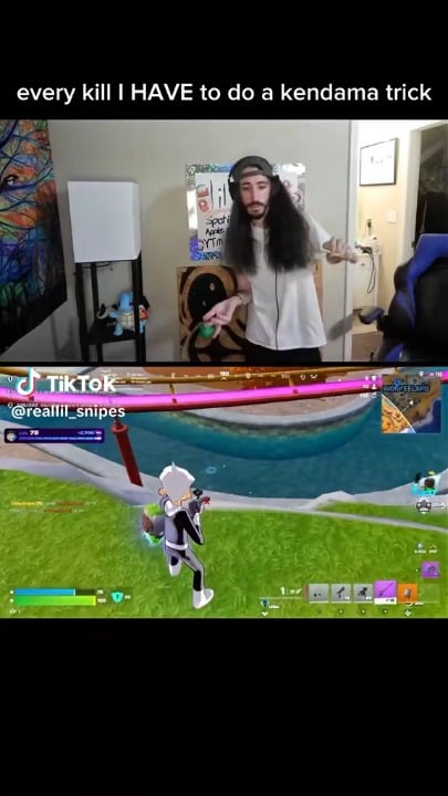 this guy plays kendama and video games at the same time and is really good lol