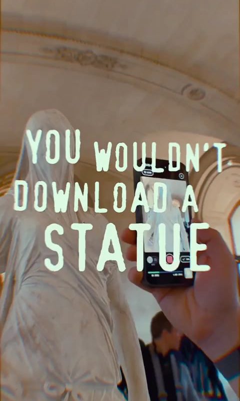 British artist does, in fact, download a statue