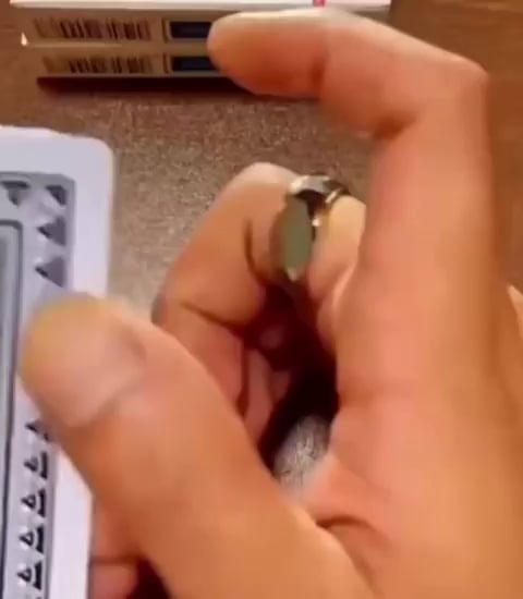 This is how you cheat at cards using a reflecting ring